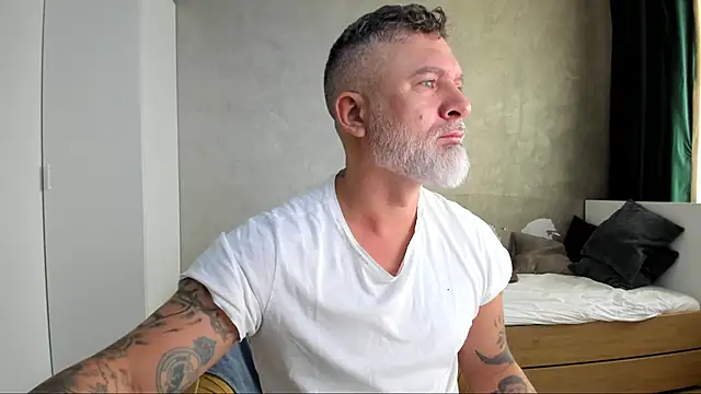 BlowMyXXL online show from 9, 9, 2025