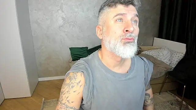 BlowMyXXL online show from 8, 2, 2025