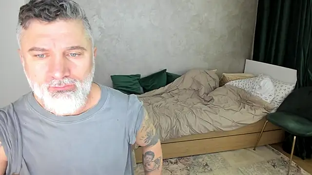 BlowMyXXL online show from 8, 2, 2025