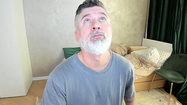 BlowMyXXL online show from 9, 2, 2025