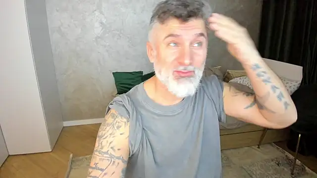 BlowMyXXL online show from 8, 2, 2025