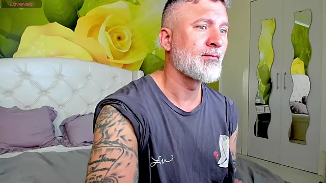 BlowMyXXL online show from 21, 10, 2025