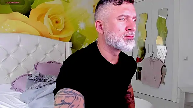 BlowMyXXL online show from 8, 10, 2025