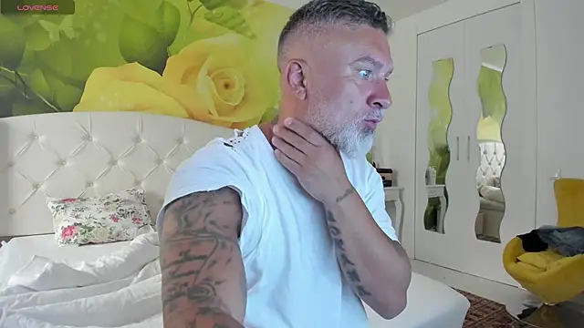 BlowMyXXL online show from 20, 5, 2026