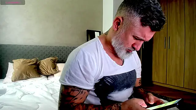 BlowMyXXL online show from 17, 2, 2025