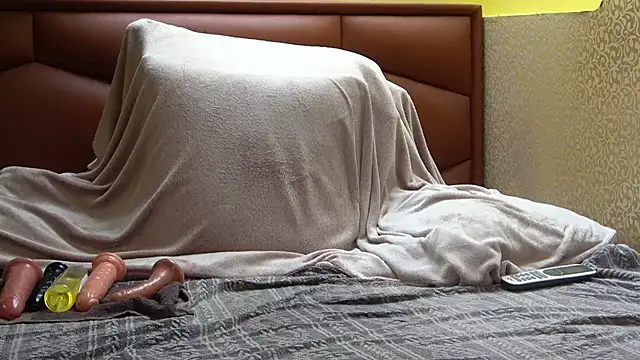 DanicaMoore online show from 10, 4, 2026