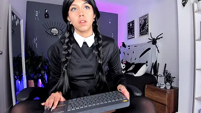 Snapshot of Raven_Witch_ chatting on 19, 10, 2025 Raven Witch online show from 19, 10, 2025