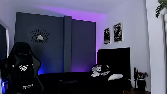 Snapshot of Raven_Witch_ chatting on 9, 9, 2025 Raven Witch online show from 9, 9, 2025