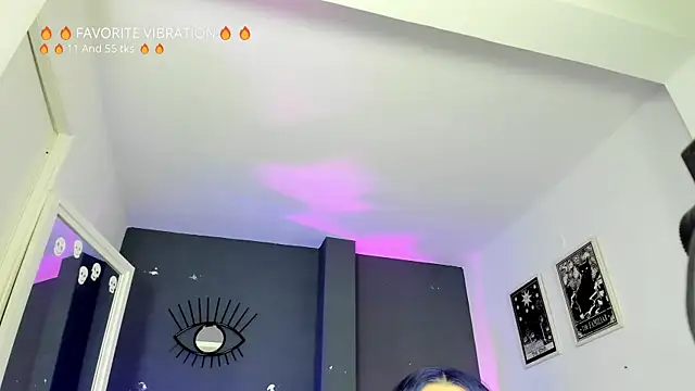 Raven Witch  online show from 13, 4, 2026