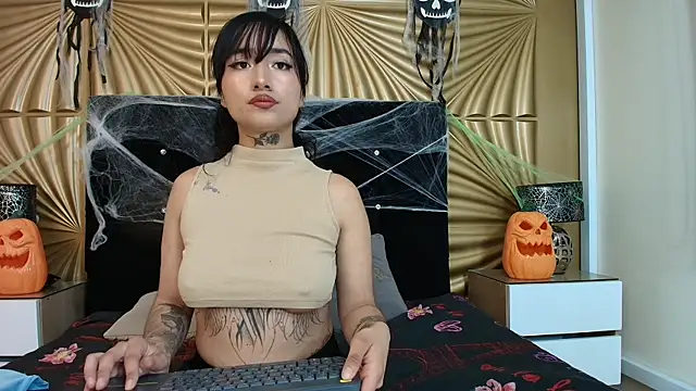 emmily keller19 online show from 28, 10, 2025