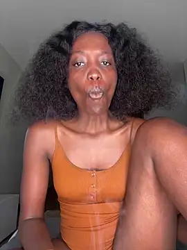 Fanclubbbbb online show from 8, 10, 2025