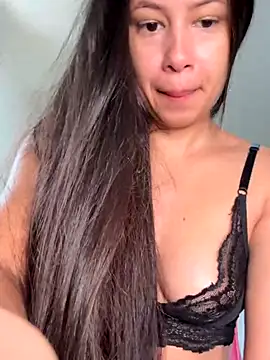 Monica Pimentinha  online show from 30, 10, 2025