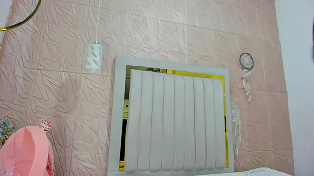 Snapshot of Ammy_Connor1 chatting on 14, 11, 2025 Ammy Connor1 online show from 14, 11, 2025