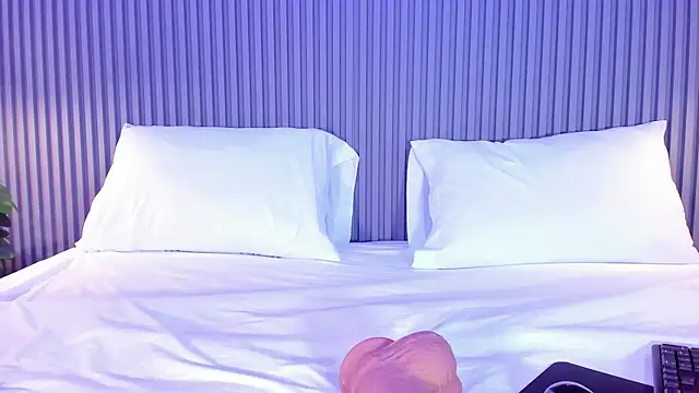 MaluDiaz online show from 30, 10, 2025