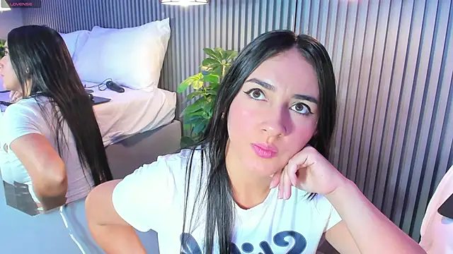 MaluDiaz online show from 3, 3, 2025