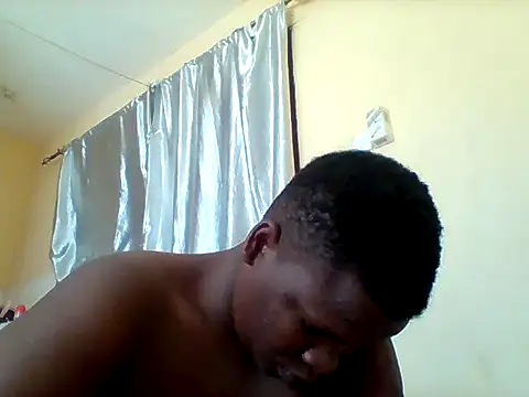 Snapshot of prittylorah15 chatting on 31, 10, 2025 prittylorah15 online show from 31, 10, 2025