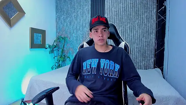 Mike 0233  online show from 30, 10, 2025