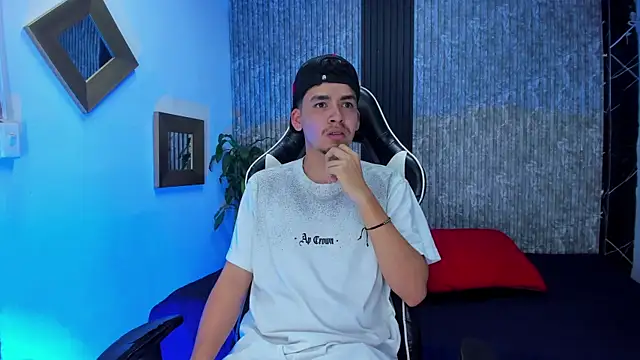 Mike 0233  online show from 14, 1, 2026