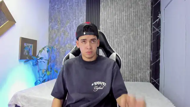 Mike 0233  online show from 7, 11, 2025