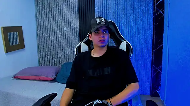 Mike 0233  online show from 18, 12, 2025