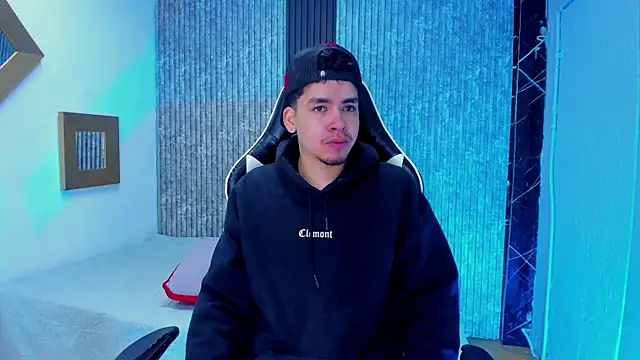 Mike 0233  online show from 6, 1, 2026