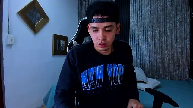 Mike 0233  online show from 25, 9, 2025