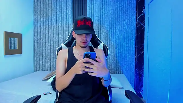 Mike 0233  online show from 10, 1, 2026