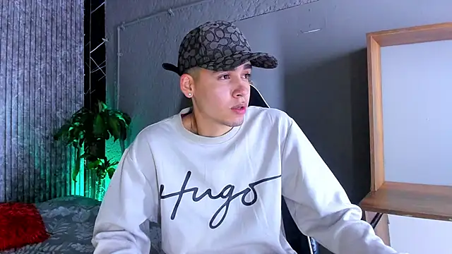 Mike 0233  online show from 19, 3, 2025