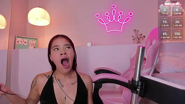 violeth hill online show from 23, 9, 2025