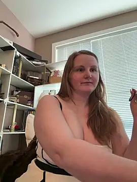 GingerSnap33 online show from 14, 4, 2026