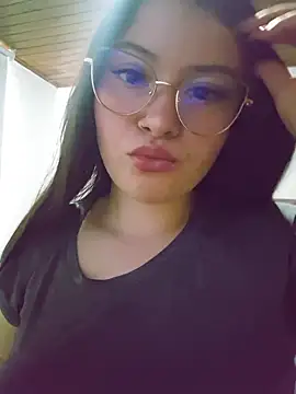 Snapshot of juli05star20 chatting on 20, 5, 2026 juli05star20 online show from 20, 5, 2026