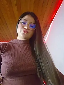 Snapshot of juli05star20 chatting on 22, 4, 2026 juli05star20 online show from 22, 4, 2026