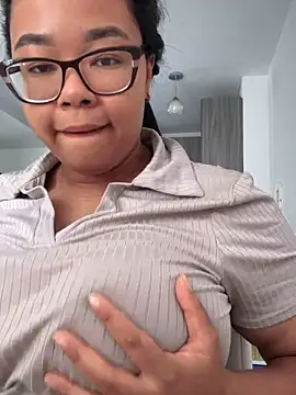 XMara online show from 30, 10, 2025