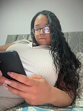 XMara online show from 25, 11, 2025