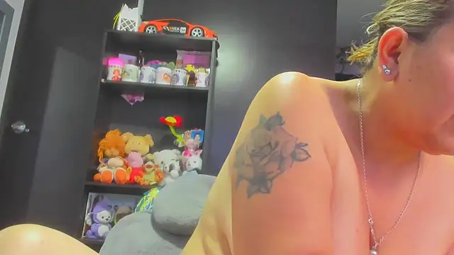 katty squirt08 online show from 15, 10, 2025