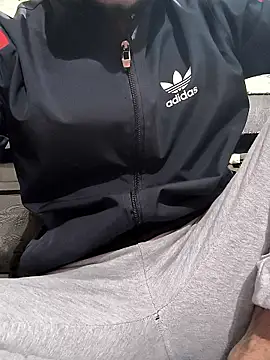 toxicboy121212 online show from 11, 1, 2026