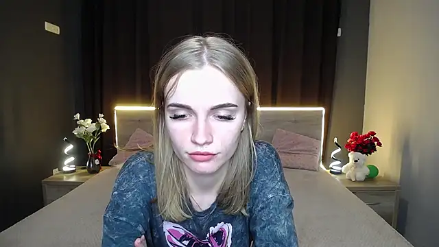 MargaritaKiss online show from 8, 9, 2025