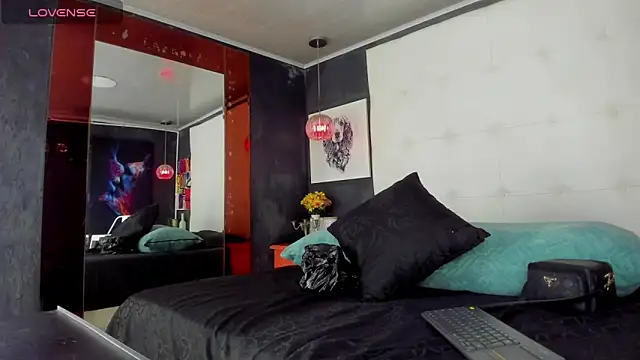 CloeRodriguez online show from 10, 10, 2025