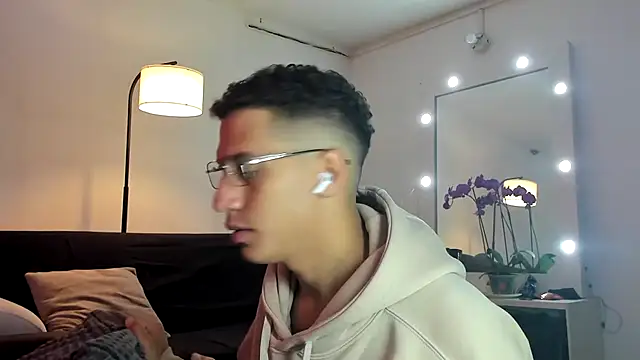 Snapshot of matt_benji chatting on 31, 10, 2025 matt benji online show from 31, 10, 2025