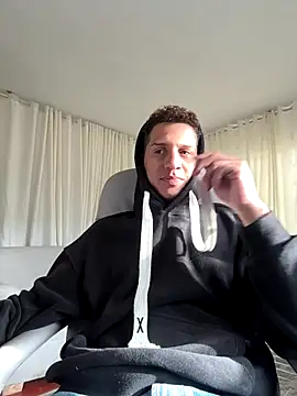 Snapshot of matt_benji chatting on 6, 10, 2025 matt benji online show from 6, 10, 2025