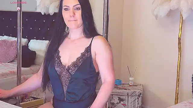 Estheraa online show from 24, 4, 2026
