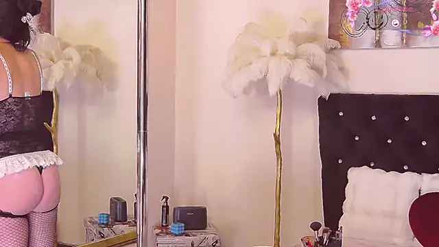 Estheraa online show from 29, 11, 2025