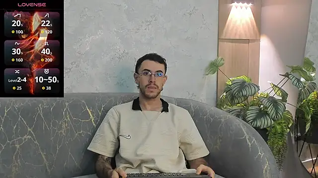 Snapshot of CodyWalkerR chatting on 7, 6, 2026 CodyWalkerR online show from 7, 6, 2026