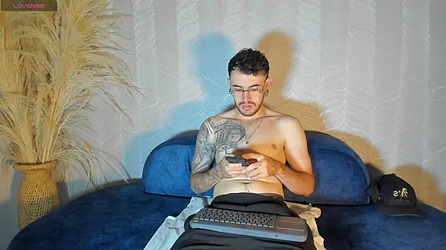 Snapshot of CodyWalkerR chatting on 21, 6, 2026 CodyWalkerR online show from 21, 6, 2026
