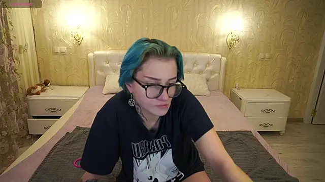 Snapshot of LunaaMayy chatting on 16, 11, 2025 LunaaMayy online show from 16, 11, 2025