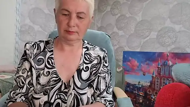 NicoleOlla online show from 9, 5, 2026