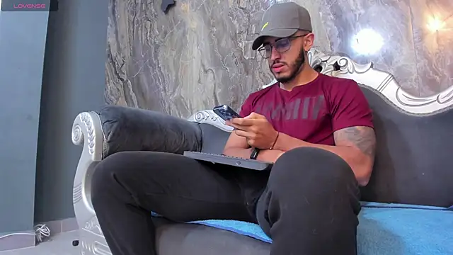 Liam Kleiin online show from 22, 3, 2025