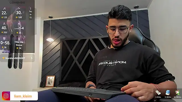 Liam Kleiin online show from 22, 11, 2025