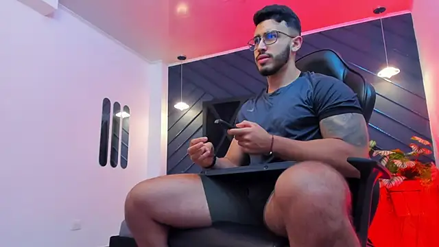 Liam Kleiin online show from 7, 10, 2025