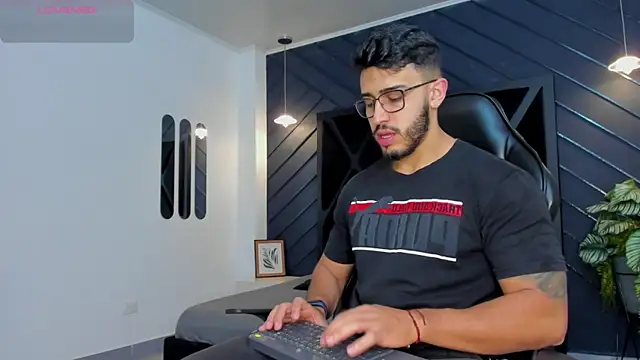 Liam Kleiin online show from 22, 10, 2025